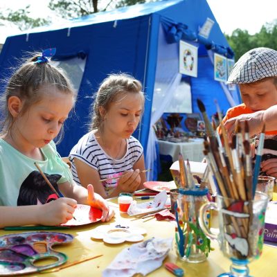 Russia,,Koltsovo,-,June,23,,2018:,Russian,Children,At,Master